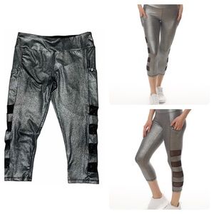 X by Gottex Silver Captain Capri Leggings Sz L